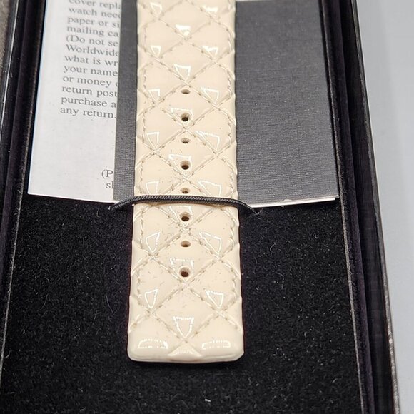 Joan Rivers Classics Collection Watch Ivory Cream Square V377 NEW Needs Battery - Picture 3 of 7